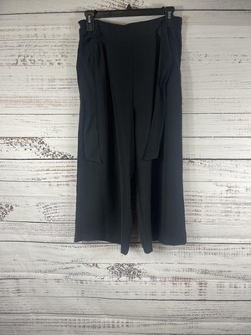Lululemon Pants Women's 8 Black Cropped Wide Leg Pull On Pockets Travel Casual